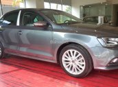 Bán xe Volkswagen Jetta sản xuất năm 2017, màu xám (ghi), nhập khẩu, có sẵn giao ngay và những ưu đãi cực khủng khác