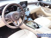 Mercedes GLC 200 hỗ trợ vay cao, tặng bảo hiểm