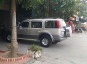 Tôi bán chiếc xe Ford Everest sản xuất tháng 12/2005, màu phấn hồng