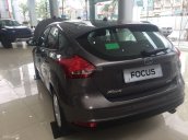 Bán xe Focus Trend 2018 giao ngay. Cam kết tặng gói phụ kiện và giảm tiền mặt - Hỗ trợ ngân hàng toàn quốc