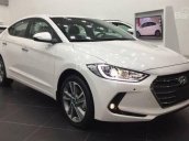 Bán Elantra 2.0 trắng sứ lấy xe ngay tại Sài Gòn