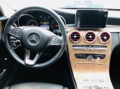 Xe Mercedes C250 sản xuất 2017, màu trắng, nhập khẩu nguyên chiếc số tự động