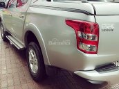 Cần bán gấp Mitsubishi Triton 2.5MT đời 2016, màu bạc, nhập khẩu, số sàn