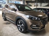 Cần bán gấp Hyundai Tucson 1.6AT 2017, màu nâu