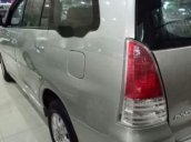 Bán Toyota Innova sản xuất 2010, màu bạc xe gia đình, giá tốt