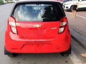 Bán ô tô Chevrolet Spark Van sản xuất 2018, màu đỏ, giá tốt