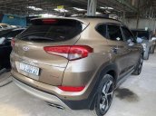 Cần bán gấp Hyundai Tucson 1.6AT 2017, màu nâu