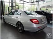 Bán Mercedes E300 AMG sản xuất năm 2018, màu bạc, xe nhập, giá tốt