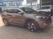 Cần bán Hyundai Tucson Turbo sản xuất năm 2017, màu nâu số tự động