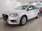 Cần bán gấp Hyundai Accent sản xuất năm 2018, màu bạc