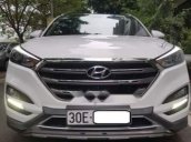 Cần bán lại xe Hyundai Tucson năm sản xuất 2015, màu trắng, nhập khẩu còn mới, giá chỉ 819 triệu