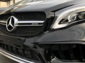 Cần bán Mercedes 2.0 Turbo AT đời 2018, màu đen