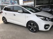 Bán Kia Rondo 2.0MT màu trắng, số sàn, sản xuất 2017, biển tỉnh đi 52000km