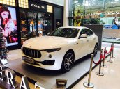 Bán xe Maserati Levante Sport 2018, màu trắng, xe nhập chính hãng. LH: 0978877754 tư vấn