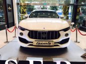 Bán xe Maserati Levante Sport 2018, màu trắng, xe nhập chính hãng. LH: 0978877754 tư vấn