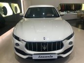 Bán xe Maserati Levante Sport 2018, màu trắng, xe nhập chính hãng. LH: 0978877754 tư vấn