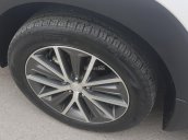 Cần bán Hyundai Tucson năm sản xuất 2015, màu trắng, nhập khẩu