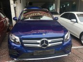 Bán xe Mercedes GLC300 sản xuất 2017, màu xanh lam