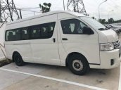 Bán ô tô Toyota Hiace sản xuất năm 2018, màu trắng giá cạnh tranh