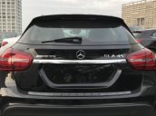 Cần bán Mercedes 2.0 Turbo AT đời 2018, màu đen