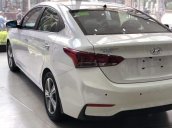 Cần bán xe Hyundai Accent 2018, màu trắng giá tốt