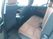 Bán xe Toyota Innova 2.0E sản xuất 2016, màu trắng  