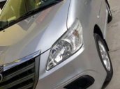 Chính chủ bán ô tô Toyota Innova đời 2014, màu bạc