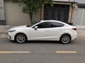 Bán Mazda 3 2.0AT ĐK T11/2016 màu trắng, xe đẹp như mới