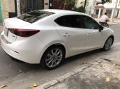 Bán Mazda 3 2.0AT ĐK T11/2016 màu trắng, xe đẹp như mới