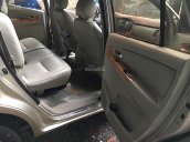 Cần bán Toyota Innova màu ghi vàng, sản xuất năm 2009, máy 2.0G