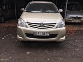 Cần bán Toyota Innova màu ghi vàng, sản xuất năm 2009, máy 2.0G