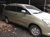 Cần bán Toyota Innova màu ghi vàng, sản xuất năm 2009, máy 2.0G