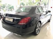 Cần bán Mercedes C250 mới, màu đen, nội thất đen ở Tuy Hòa, Phú Yên