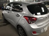 Bán Hyundai i10 1.0MT màu bạc số sàn, nhập Ấn Độ 2015, bản 5 cửa, gia đình, xe chạy 38000km