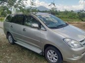 Bán xe Innova 2006, gia đình đang sử dụng