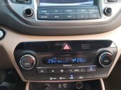 Cần bán Hyundai Tucson 2018, màu trắng, nhập khẩu