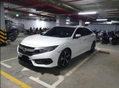 Cần bán Honda Civic 1.5 Tubor đời 2017, màu trắng, nhập khẩu chính chủ, giá 880tr