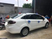 Cần bán xe Ford Fiesta đời 2013, màu trắng số tự động