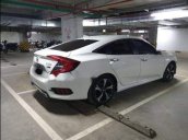 Cần bán Honda Civic 1.5 Tubor đời 2017, màu trắng, nhập khẩu chính chủ, giá 880tr