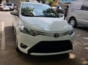 Cần bán xe Vios E, màu trắng, số sàn