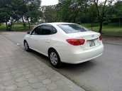 Bán xe Hyundai Elantra 1.6 MT đời 2011, màu trắng, nhập khẩu, số sàn