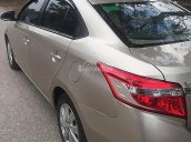 Cần bán lại xe Toyota Vios sản xuất 2017, màu vàng  