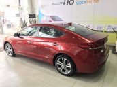 Cần bán xe Hyundai Elantra sản xuất năm 2018, màu đỏ