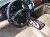 Chính chủ bán xe Toyota Camry 2.0E 2013, màu đen