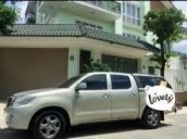 Bán Toyota Hilux 2.5 E năm 2011, màu bạc, nhập khẩu