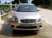 Bán xe Toyota Innova 2.0 đời 2013, màu vàng chính chủ 