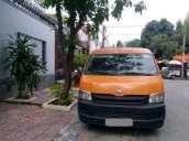 Cần bán gấp Toyota Hiace 2010 số sàn, màu cam