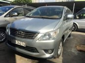 Bán Toyota Innova sản xuất năm 2012, màu bạc còn mới