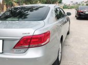 Cần bán xe Toyota Camry 2010 màu bạc, tự động 2.4G full option