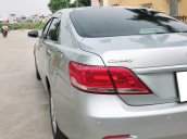 Cần bán xe Toyota Camry 2010 màu bạc, tự động 2.4G full option